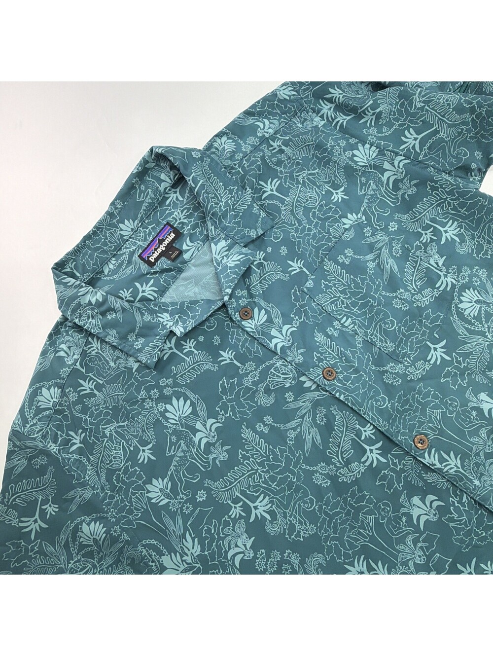 Patagonia Shirt Mens Large Blue Floral Short Sleeve Button Up Hawaiian Tropical
